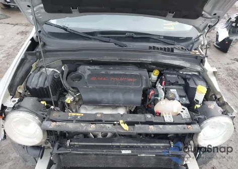 2015 Jeep Renegade Latitude из США, поврежденный, VIN ZACCJABT0FPB86732